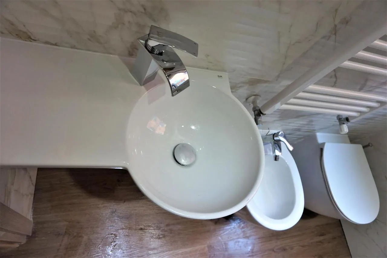 Sara S Luxury Home Five Minutes From Piazza San Marco Venice Apartment
